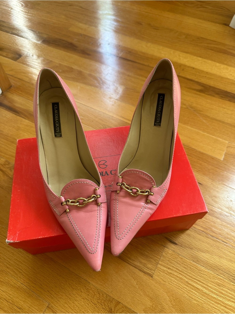 Claudia Ciuti Pink heels
